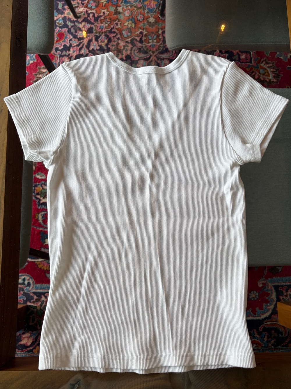 White Ribbed V-Neck Tee - Picture 3 of 3